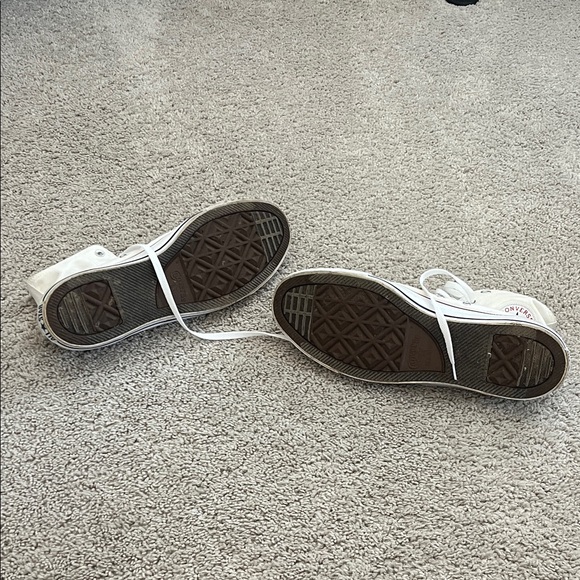 Converse White High-Top Sneakers with Red and Blue Accents - Picture 4 of 5